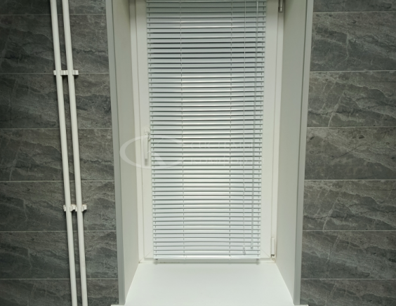 Горизонтальные алюминиевые жалюзи